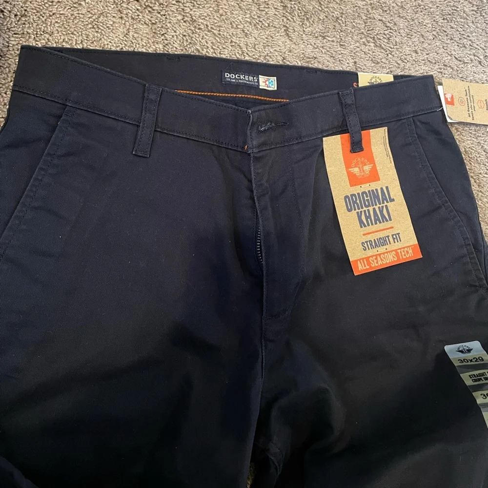 Dockers original Khaki pants - Picture 2 of 3